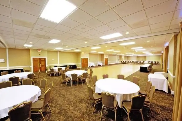 Village Inn Hotel & Event Center