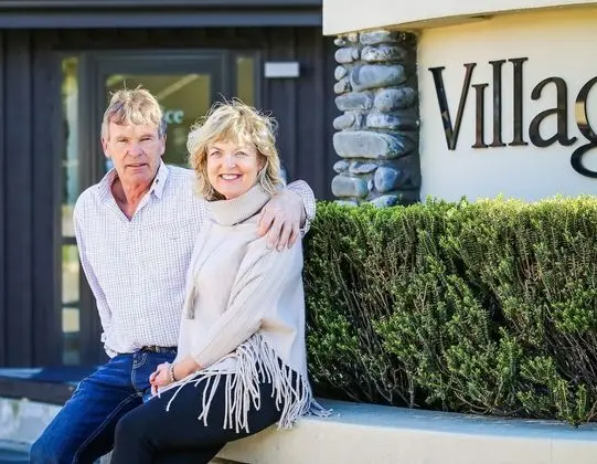 Village Lake Apartments - Lobi