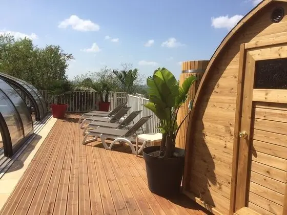 Village & Spa les Ventoulines - Havuz