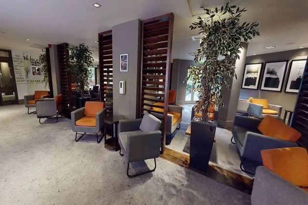 Village Hotel Swindon - Lobi