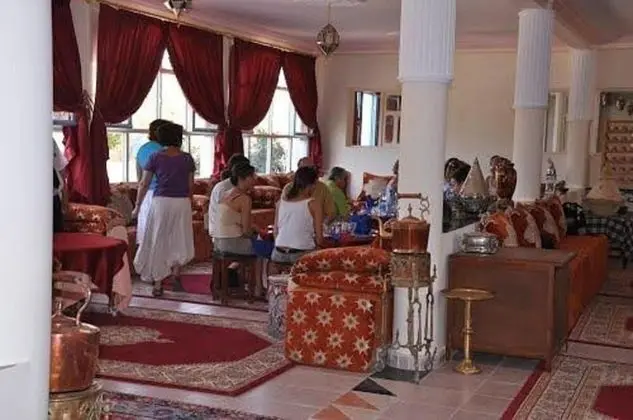 Village Touristique Bougafer - Yerinde Yemek