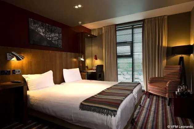 Village Urban Resort Farnborough - Genel