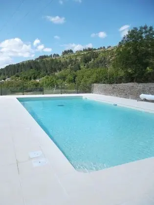 Village Vacances de Barre des Cevennes - Havuz