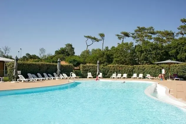 Village Vacances La Forêt des Landes - Havuz
