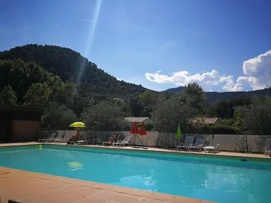 Village Vacances La Fontaine d'Annibal - Havuz