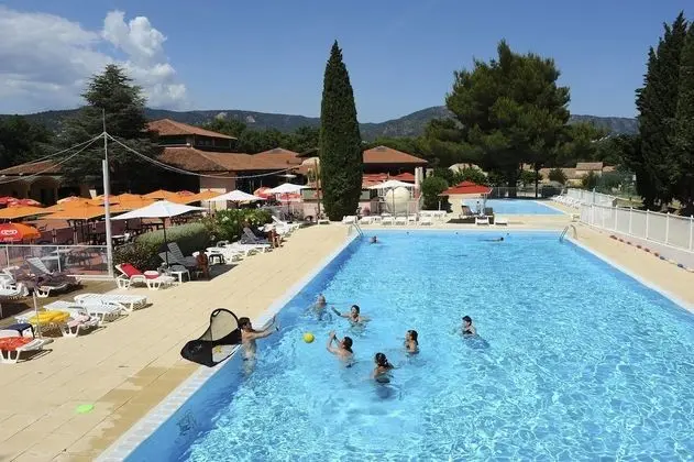 Village Vacances La Manne - Havuz