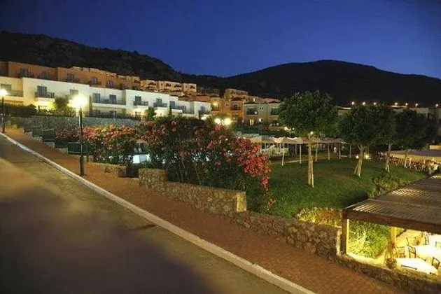 THE VILLAGE RESORT & WATERPARK