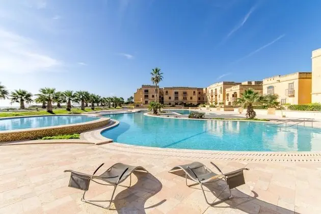 Gee9teen Villa in Gozo, Pool & Whirlpool