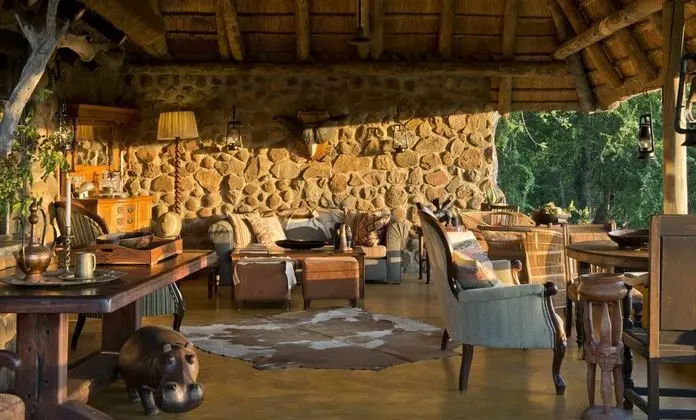Geiger 's Camp - Lobi