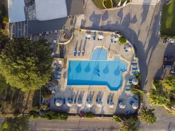 Gelli Apartments - Havuz