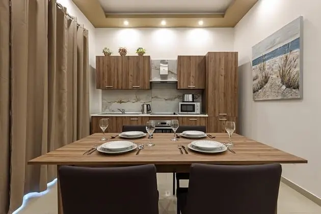 Gem Beachfront Apt With Amazing Bay and Sea Views - Oda
