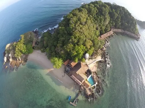 Gem Island Resort
