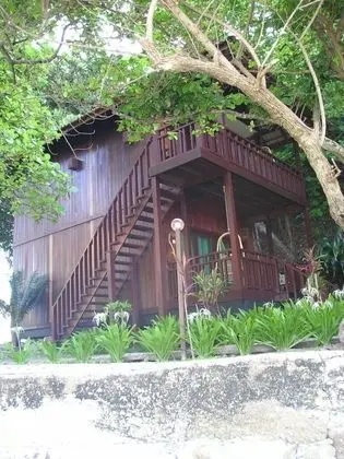 Gem Island Resort