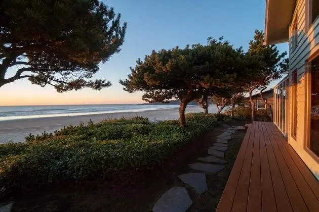 Gene's Coastal Escape - Dış Mekan