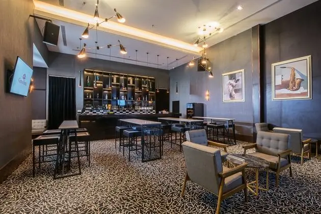 Geno Hotel Shah Alam - Bar