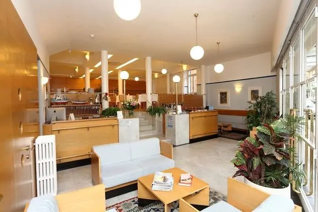 Hotel Genova - Lobi
