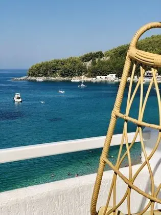 Geo & Art Boutique Hotel