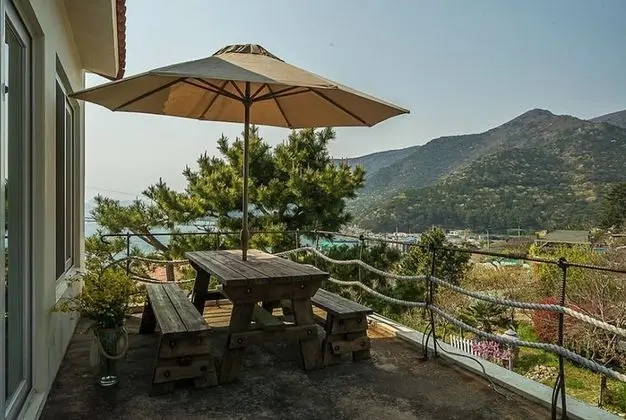Geoje Badatga, Aesop Ajeossine jip