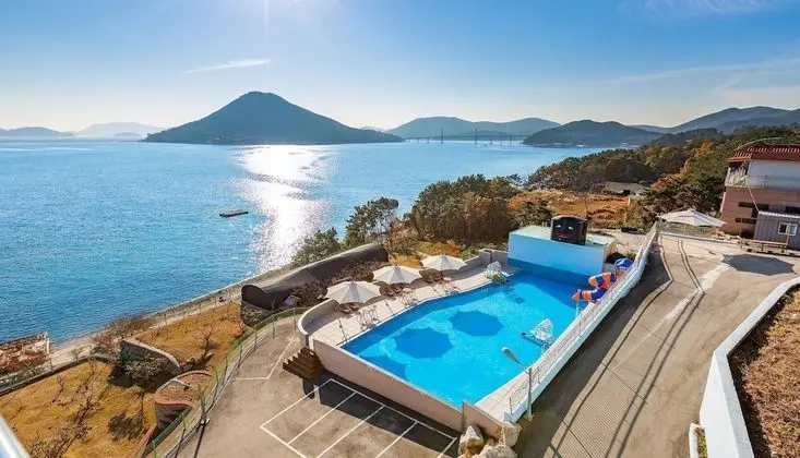 Geoje Daesan Oceanview spa Pension
