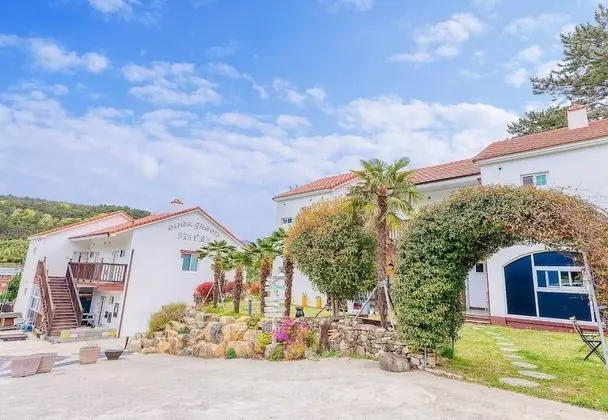 Geoje Evergreen&pinetree Pension - Dış Mekan