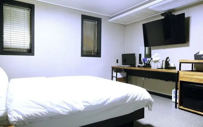 Geoje Jangseungpo Yangpa