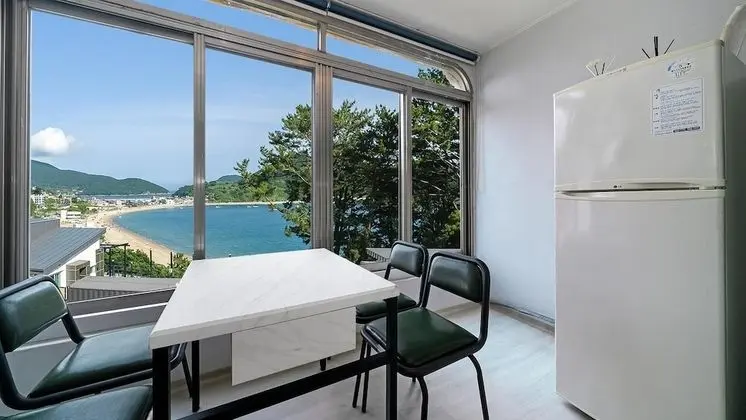 Geoje Oedohouse Pension