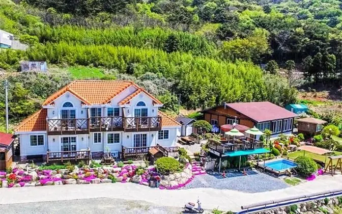 Geojedo Birds Hill Pension