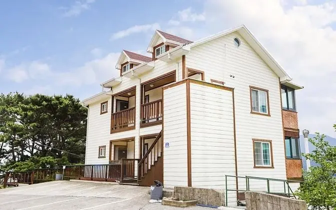 Geojedo Chongsol Pension