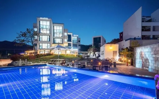 Geojedo Four Season Pension