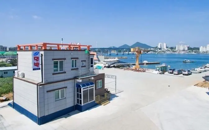 Geojedo Gyeonnaeryang Pension