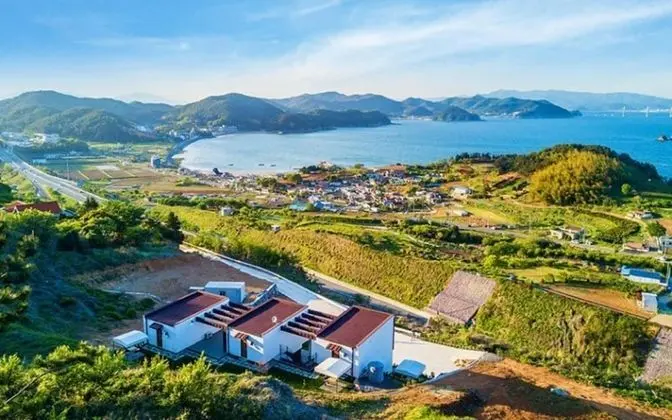 Geojedo Maybe Pension