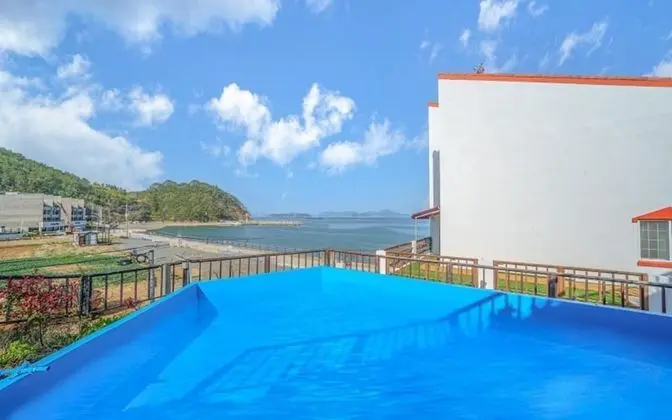 Geojedo Ocean View Dumo Mongdol Pension