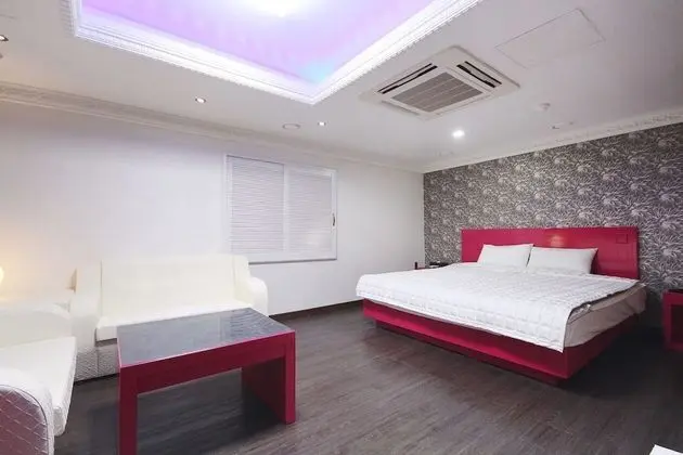 Geojedo Okpo Gallery