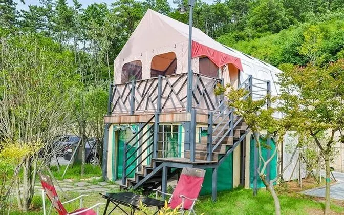 Geojedo Stone Hill Glamping Pension - Oda