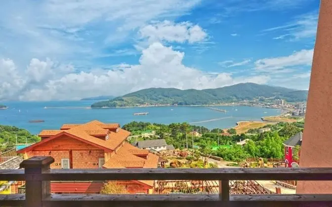 Geojedo Well Being Mud Pension