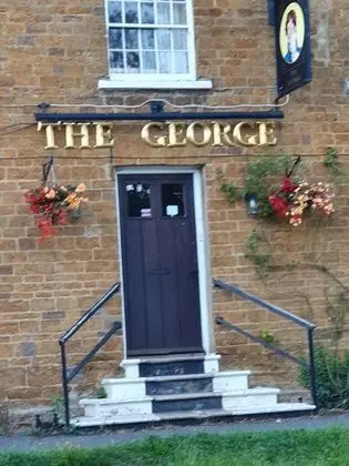 The George at Ashley - Dış Mekan