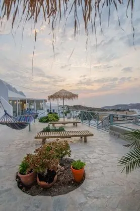 George & Irene Hotel - Dış Mekan