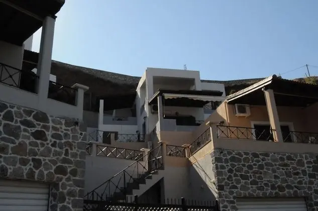 George - Dış Mekan