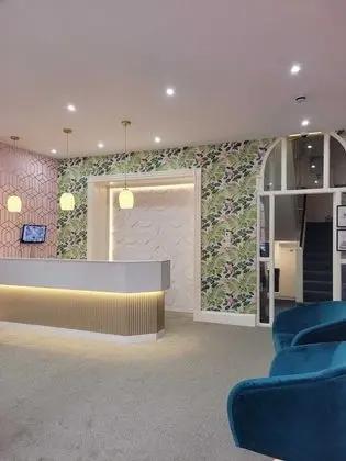 George Hotel