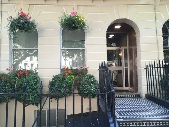 George Hotel