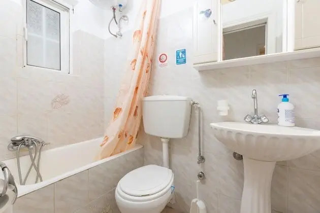 Georgia Walk to Beach Sea Views A C Wifi Car Not Required - 293 - Banyo Tipleri