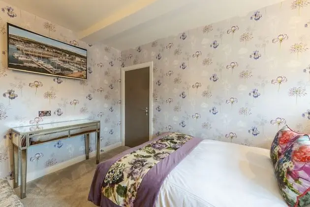 Georgian House Hotel - Oda