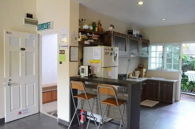Gerard's Place Roomstay - Yerinde Yemek