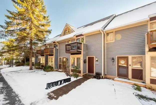 Villages of the Wisp 37 Lakeview Court