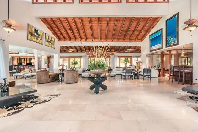Get Away With Style in This Flawless Mansion at Casa De Campo - Oda
