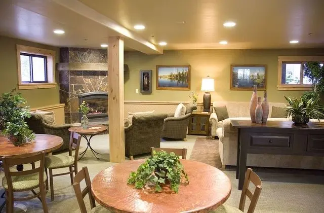 GetAways at Olympic Village Inn - Lobi