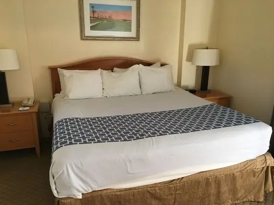 GetAways at Vista Mirage - Oda