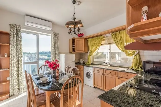 Getawaysmalta - Bayview Apartment in St Pauls Bay - İç Mekan