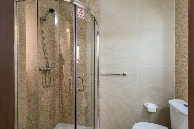 Getawaysmalta - Blue Harbour 2 Seafront 3-bedroom Apt With Large Back Terrace - Banyo Tipleri