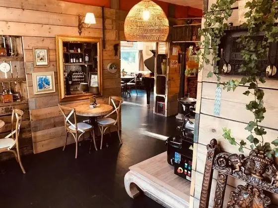 Geulzicht Hotel - Yerinde Yemek